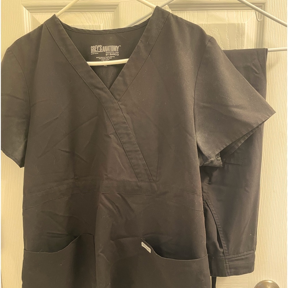 Grey’s Anatomy *scrubs set* XL top L straight leg 5 pocket pants.